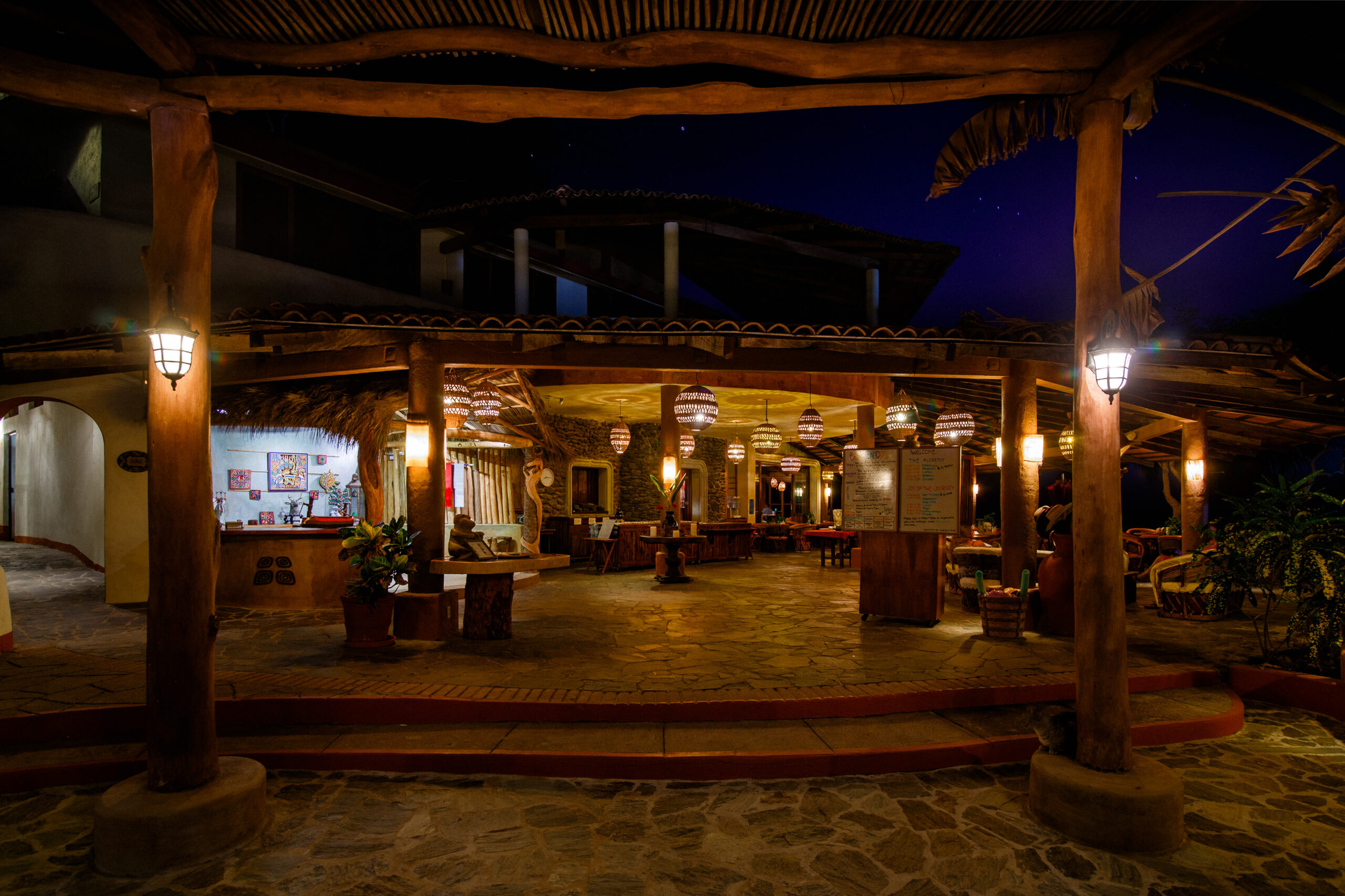 Mar de Jade front desk at night